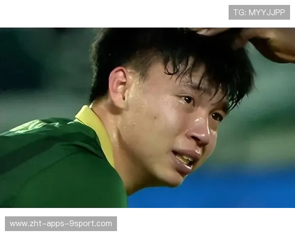 王钰栋在国青赛场连过三人后抽射得分，展现极佳状态